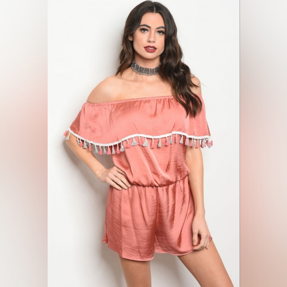💥SALE💥Peach off shoulder romper